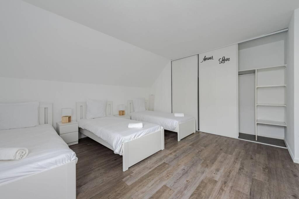 Guest House II Мани льо Онгр Екстериор снимка